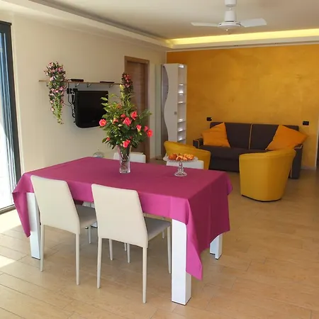 Apartment Bella *
